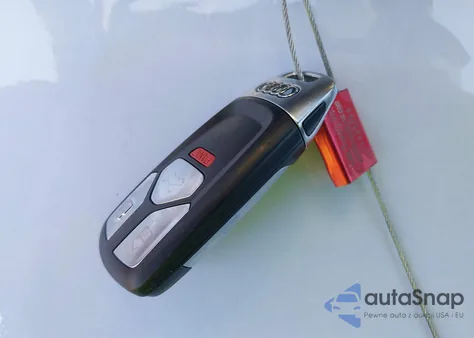 2017 Audi A4 2.0T Premium z USA, uszkodzony, nr VIN WAUENAF41HN013830